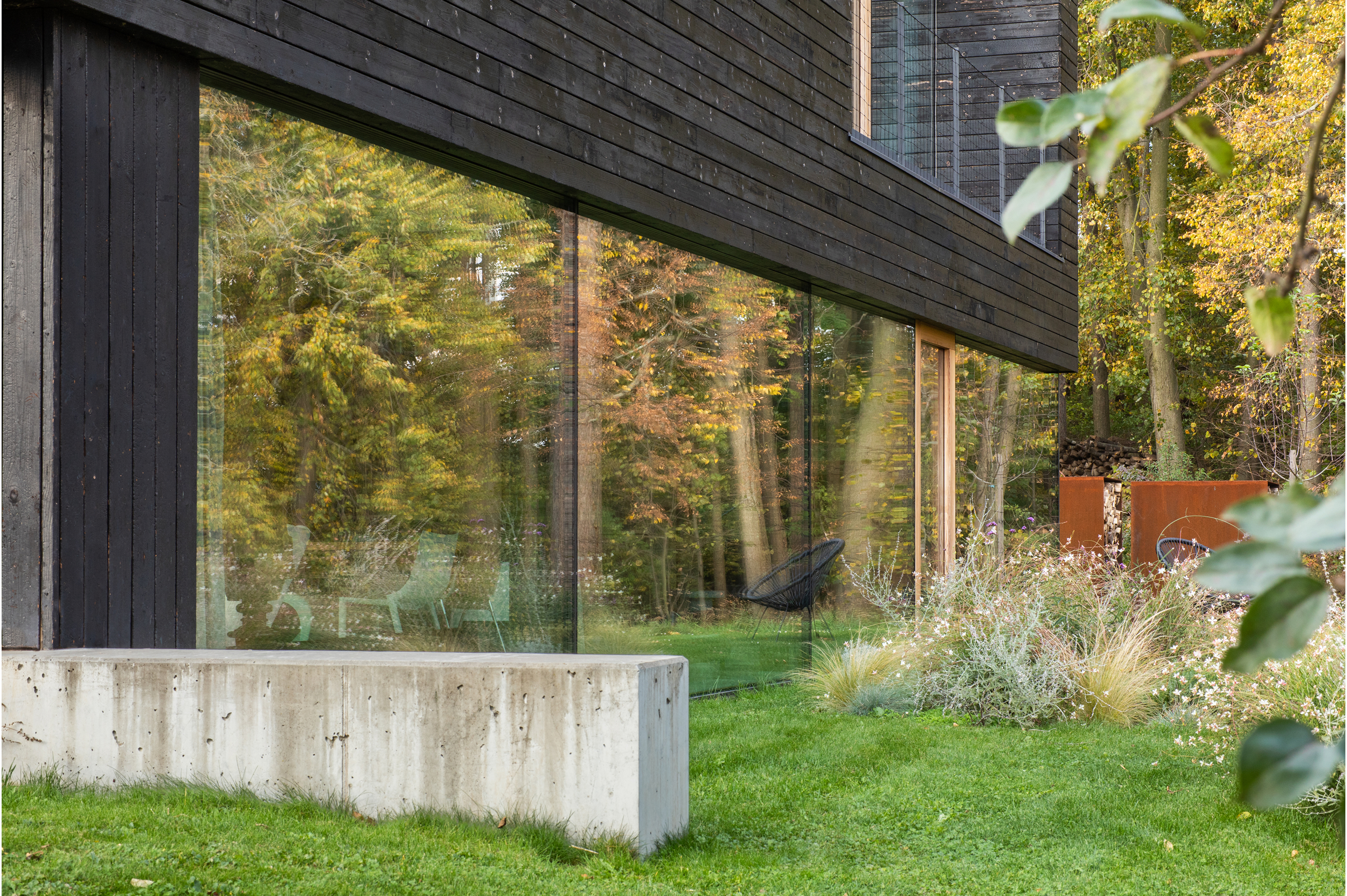 Moderní bezrámová okna pro rodinný dům